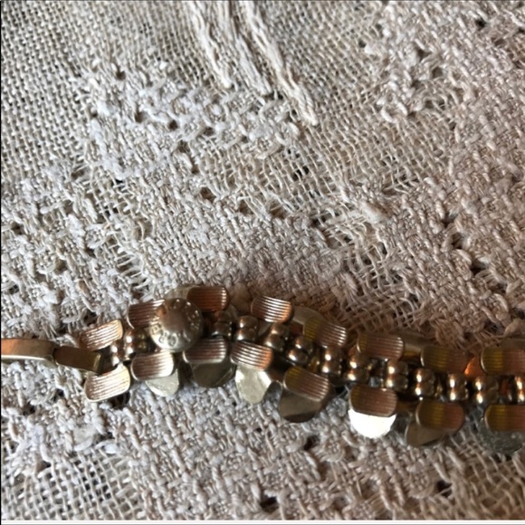 J. Crew flower 🌸 bracelet - Picture 4 of 5